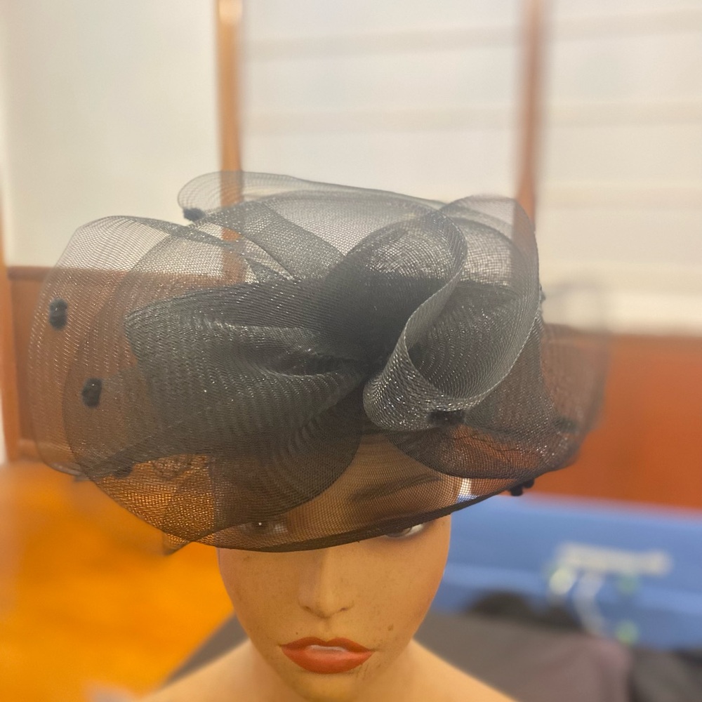 Elegant Black Fascinator Hat